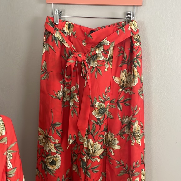 AVA & AIDEN wrap top and leaf print tulip hem pants orange like new floral - Picture 4 of 10